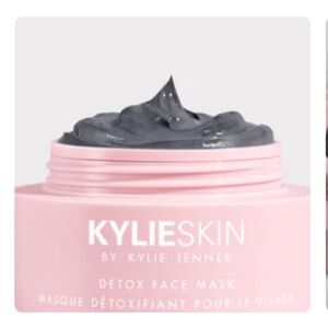 New Kylie Skin, Vegan‎ Detox Face Mask, Net WT 1.7 Oz